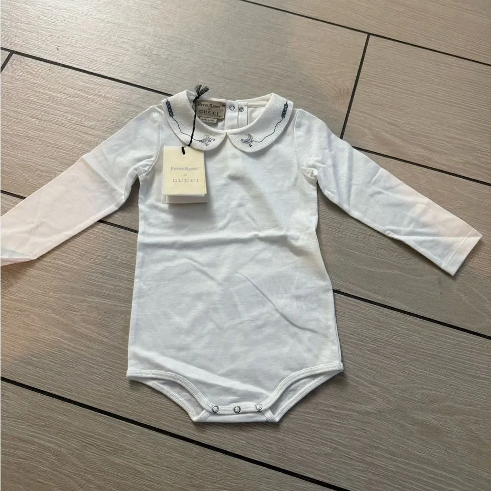 Gucci x Peter Rabbit Baby Bodysuit • 6–9M • White • NWT w/ Box